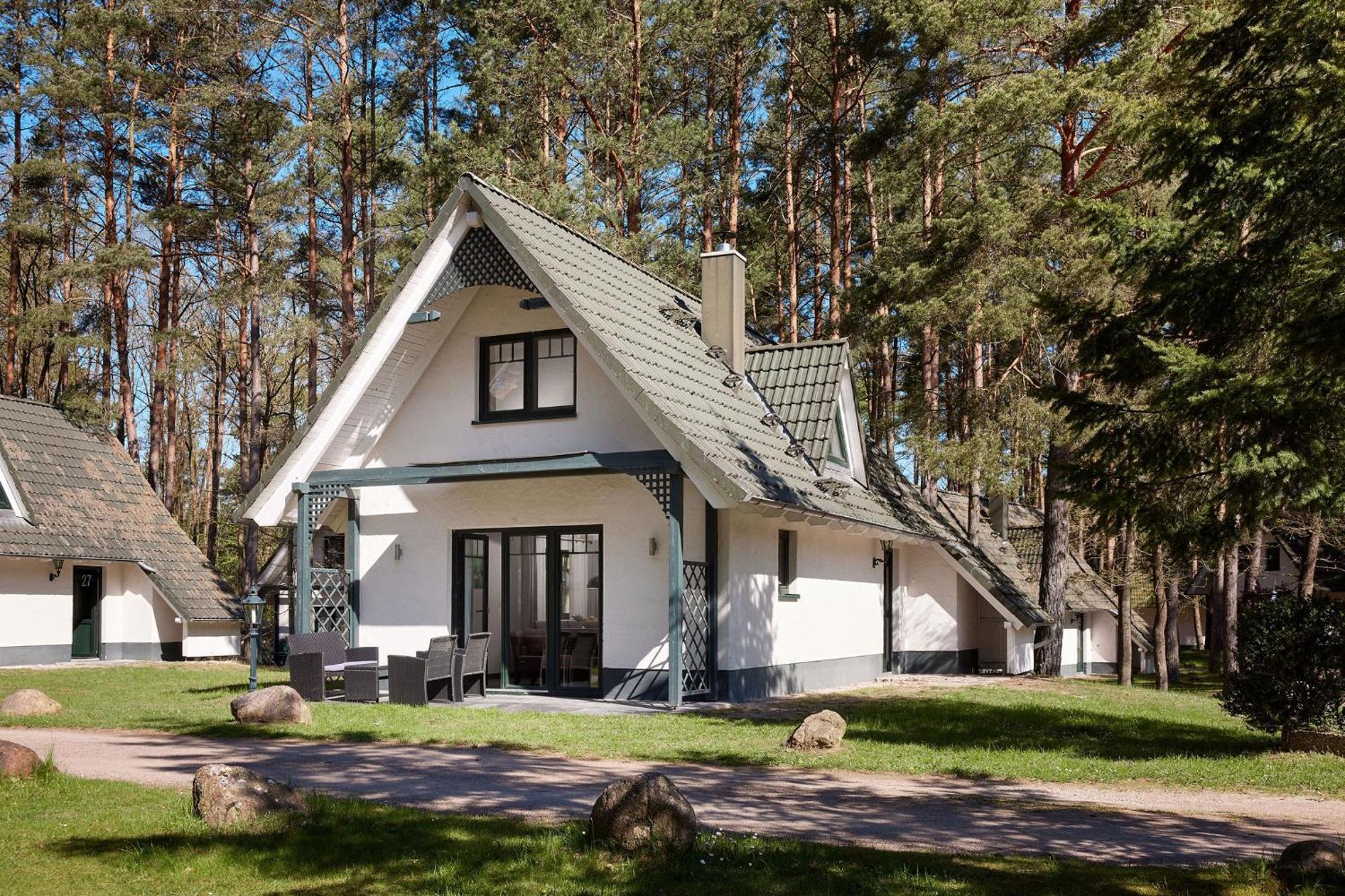 Van Der Valk Naturresort Drewitz Nossentiner Huette Exteriör bild