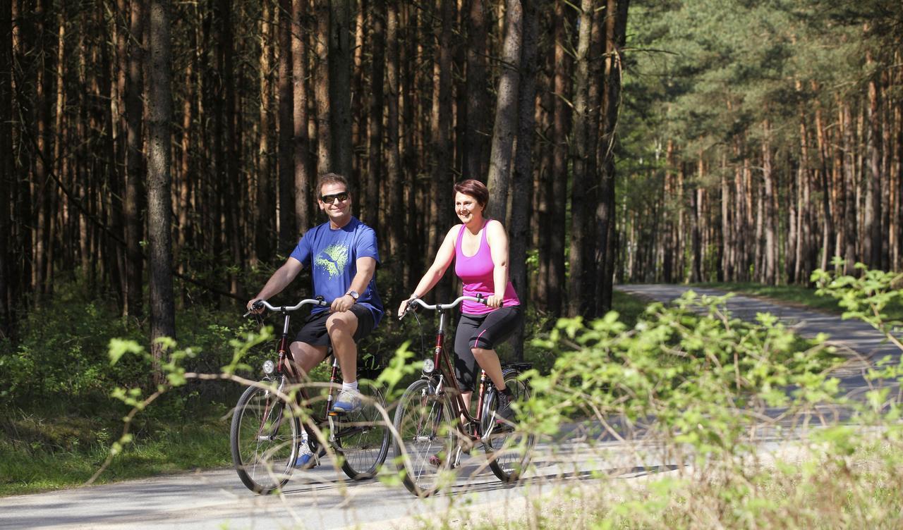 Van Der Valk Naturresort Drewitz Nossentiner Huette Exteriör bild