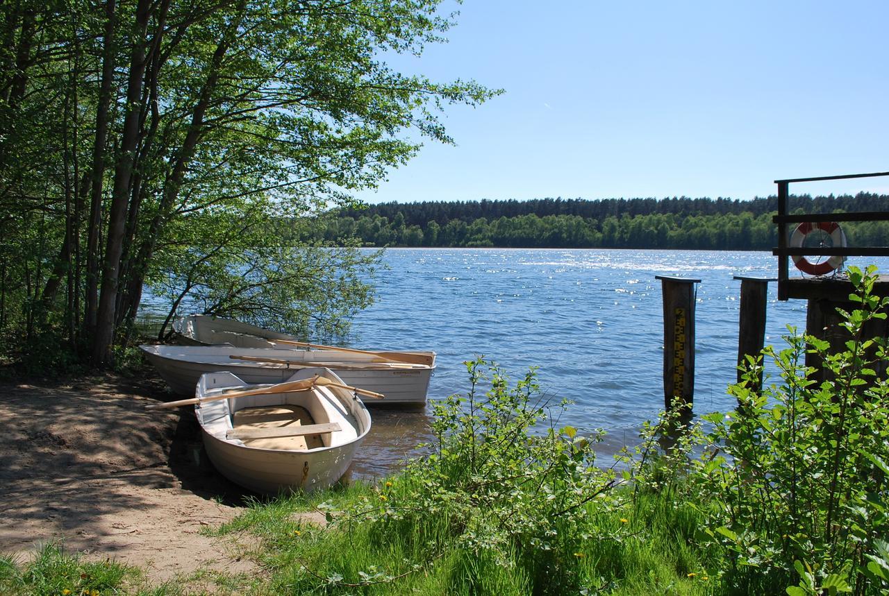 Van Der Valk Naturresort Drewitz Nossentiner Huette Exteriör bild